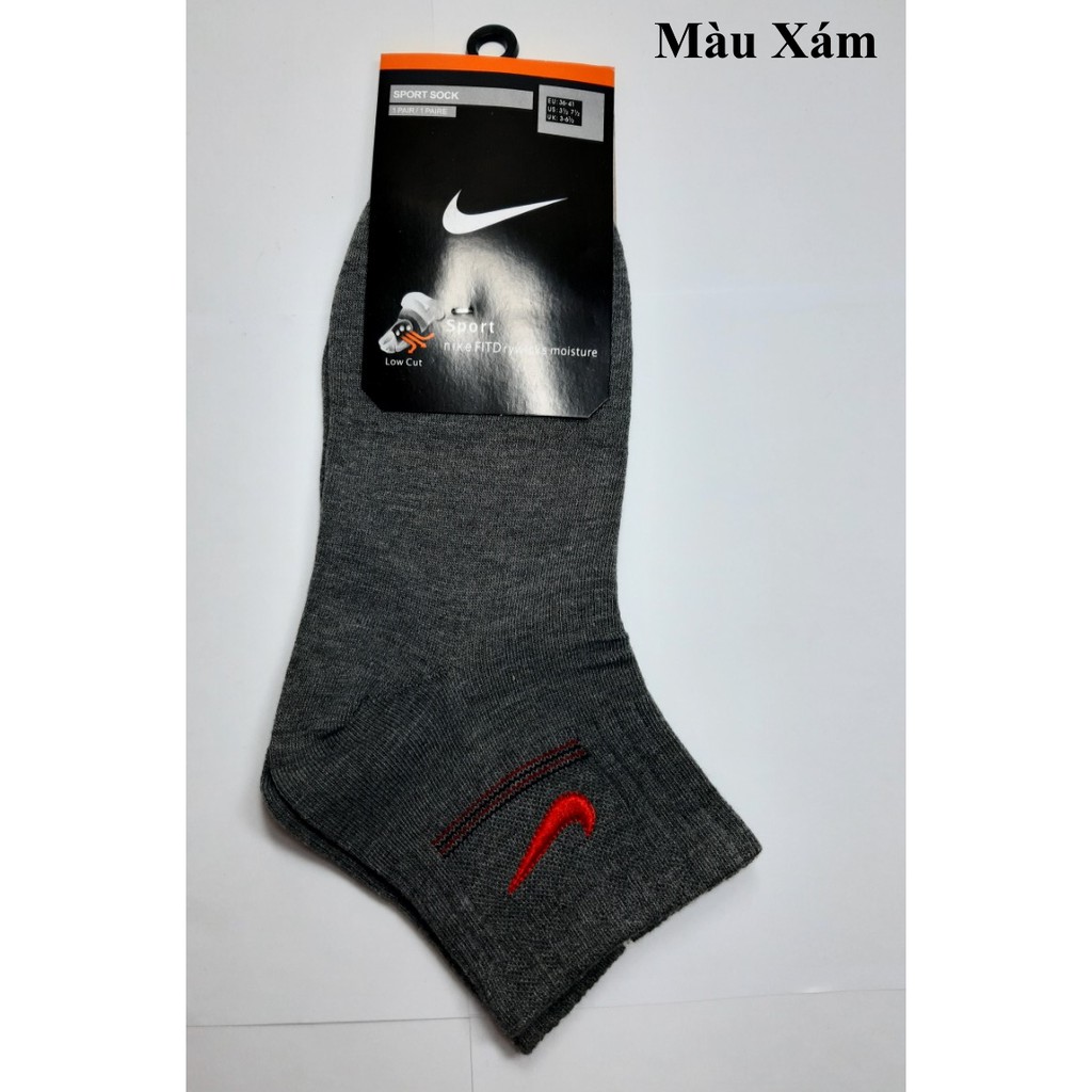 TẤT VỚ NAM CỔ TRUNG Thêu biểu tượng NIKE trên cổ vớ Chất liệu thun cotton Êm Thấm hút mồ hôi Nhãn hiệu SPORT SOCK