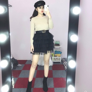Váy ren tầng ngắn xoè