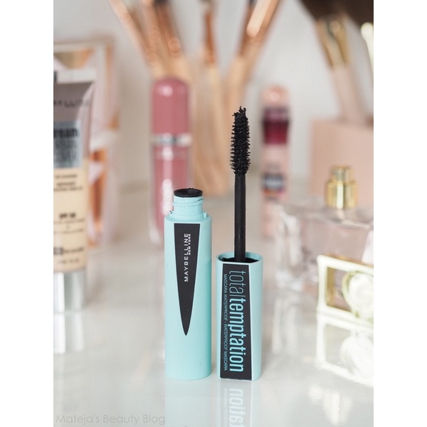 Mascara Maybelline Chống Lem Chiết Xuất Dầu Dừa Dầy Mi Templation