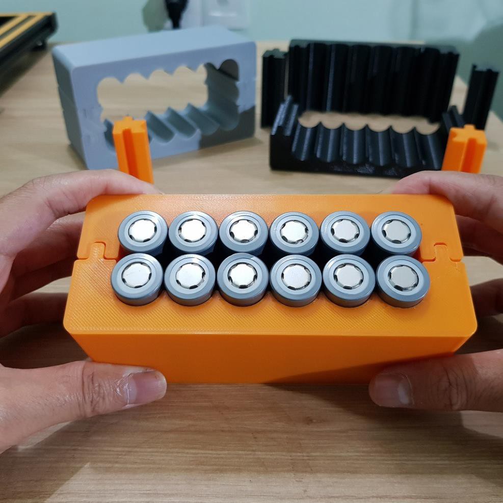 Khuôn đóng cell pin 18650, tháo lắp mở rộng 6 cell 3 hàng