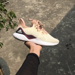 Giày Thể Thao Alpha Bounce màu Sữa