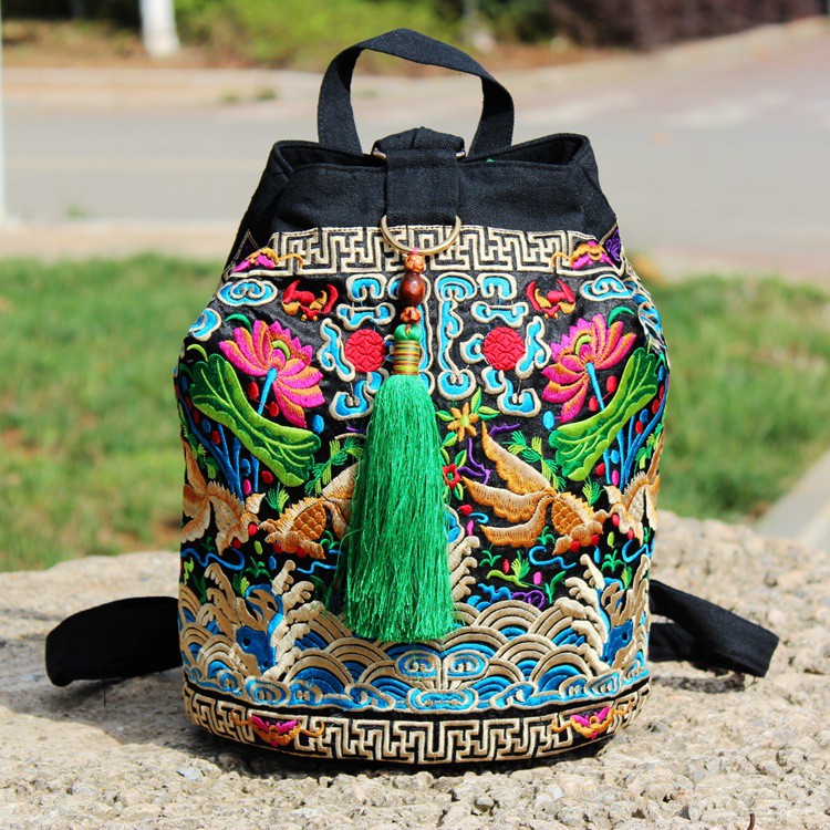 Balo laptop vải thêu tay nổi bật với tua rua - T04BL11030