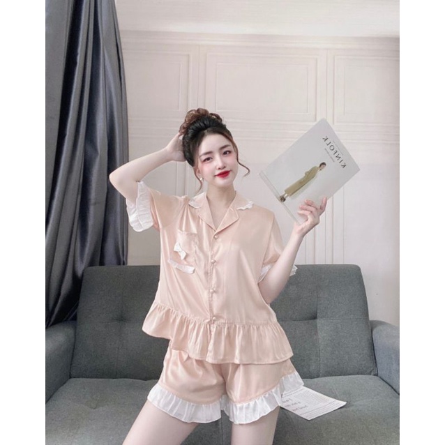 Đồ ngủ lụa phối tai bèo | BigBuy360 - bigbuy360.vn