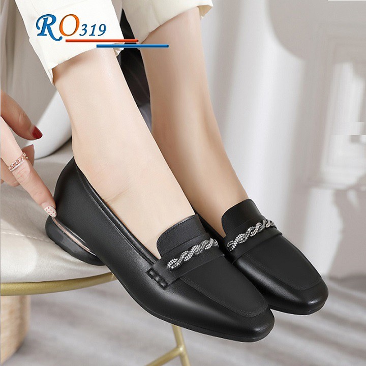 Giày mọi nữ cao cấp đế cao 2p hàng hiệu rosata đẹp hai màu đen kem ro319
