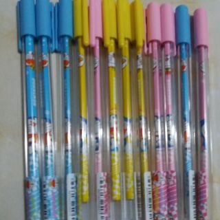 12 Bút bi xóa  được đủ màu