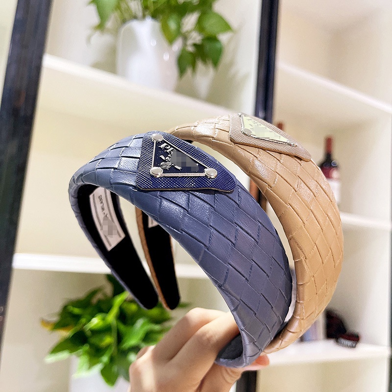 Inverted Triangle Leather Headband Broad-sided White Headband Fashion Temperament Pressure Hairpin