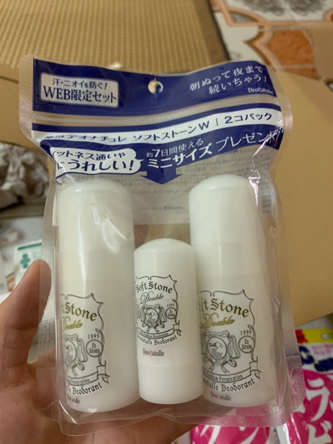 [Có sẵn] Lăn khử mùi đá khoáng soft stone hot nhất Nhật bản