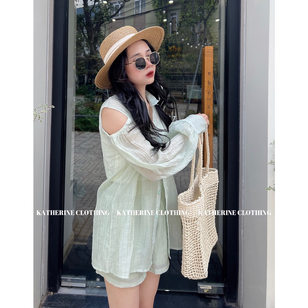 Set sơmi tơ hở vai và quần short, phong cách đơn giản trẻ trung - Katherine Clothing