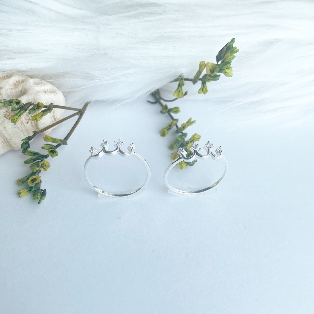 Nhẫn bạc 925 vương miện đính đá tấm xinh xắn Dế Bạc - N6071