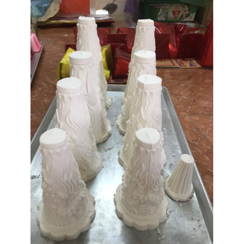 Oản trắng vân rồng 1kg cao 26-27 cm