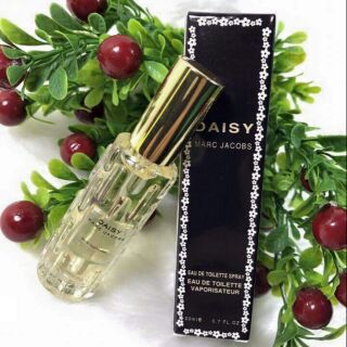 Daisy marc jacobs