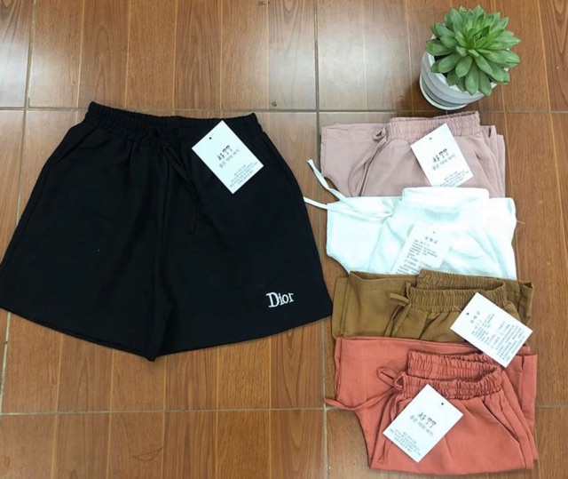 Quần short đũi thêu chữ | BigBuy360 - bigbuy360.vn