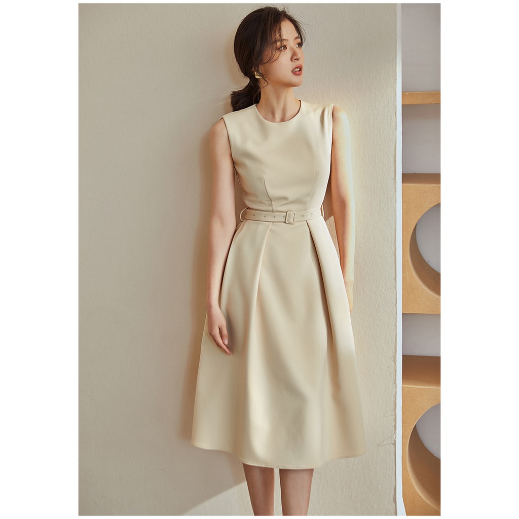 Đầm kèm dây đai cổ tròn sát không tay xếp ly xòe tròn xinh xắn