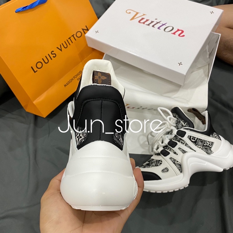 GIÀY LV BLACK THỔ CẨM LAI AU [ FULL BOX + FREE SHIP ]