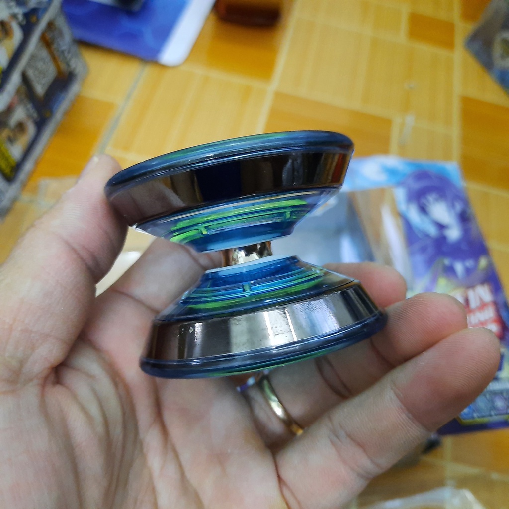 Con quay Yoyoy đồ chơi trẻ em có đèn sáng Mặt Trời ảo ảnh mã 676204