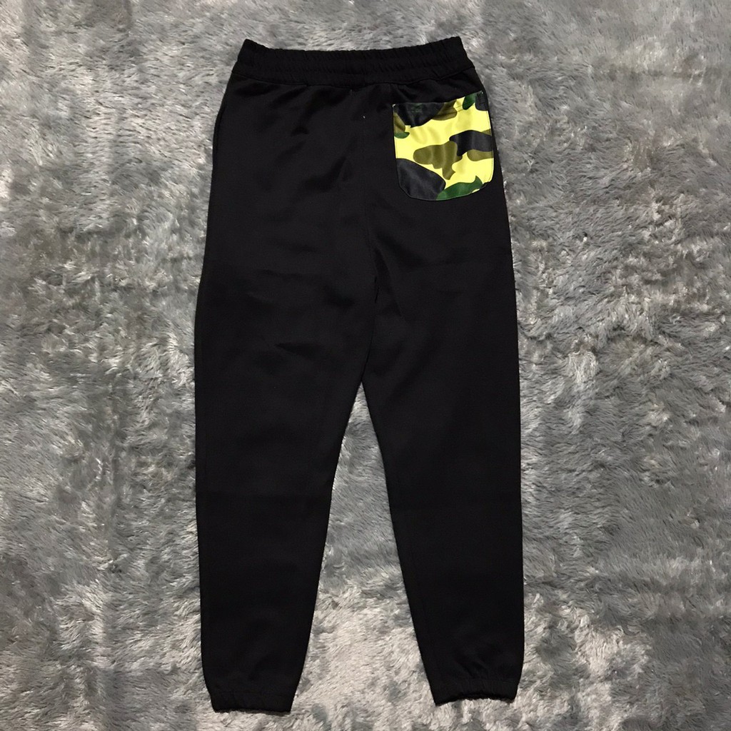 BAPE Quần Jogger Phối Túi Họa Tiết Rằn Ri Cá Tính