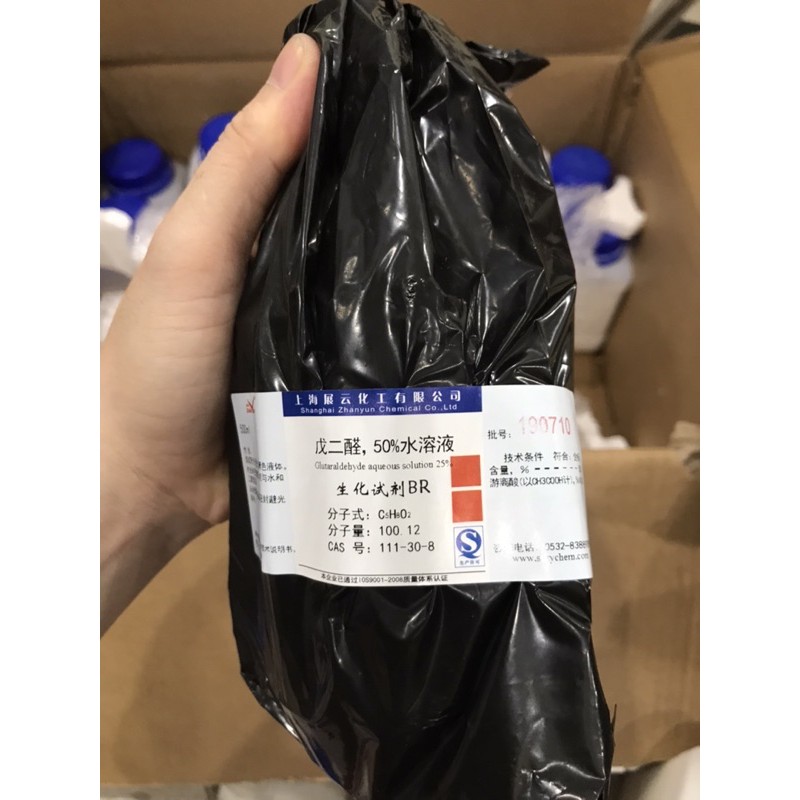 Hóa chất Glutaraldehyde 50% CAS 111-30-8 C5H8O2 chai 500ml