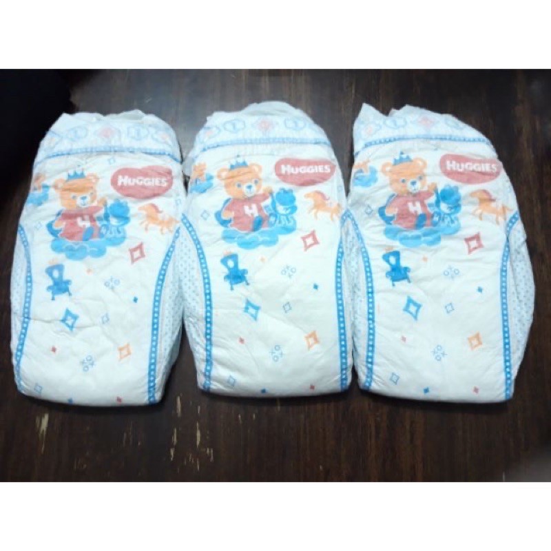 Hàng trần Huggies- Tã quần, tã dán Huggies ( M74, XL62, L68)