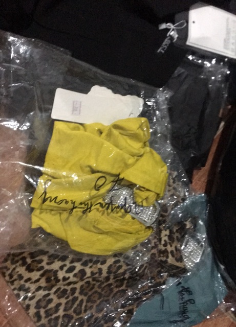 Chân váy thiết kế chọn live | BigBuy360 - bigbuy360.vn