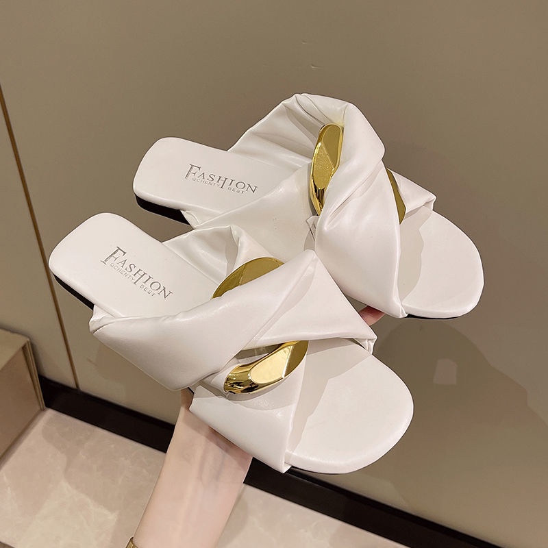 Dép Sandal Đế Bằng Thời Trang Mùa Hè Dễ Phối Đồ