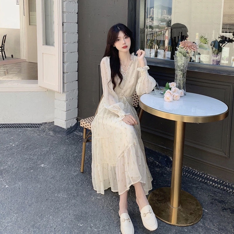 Đầm hoa thiết kế mới 2021 thời trang mùa xuân hè theo phong cách pháp cho nữ