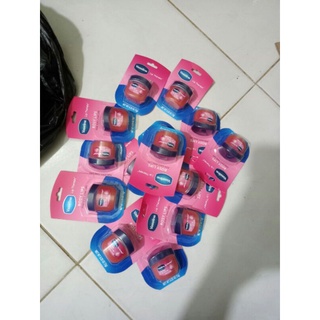 Dưỡng môi hồng vaseline