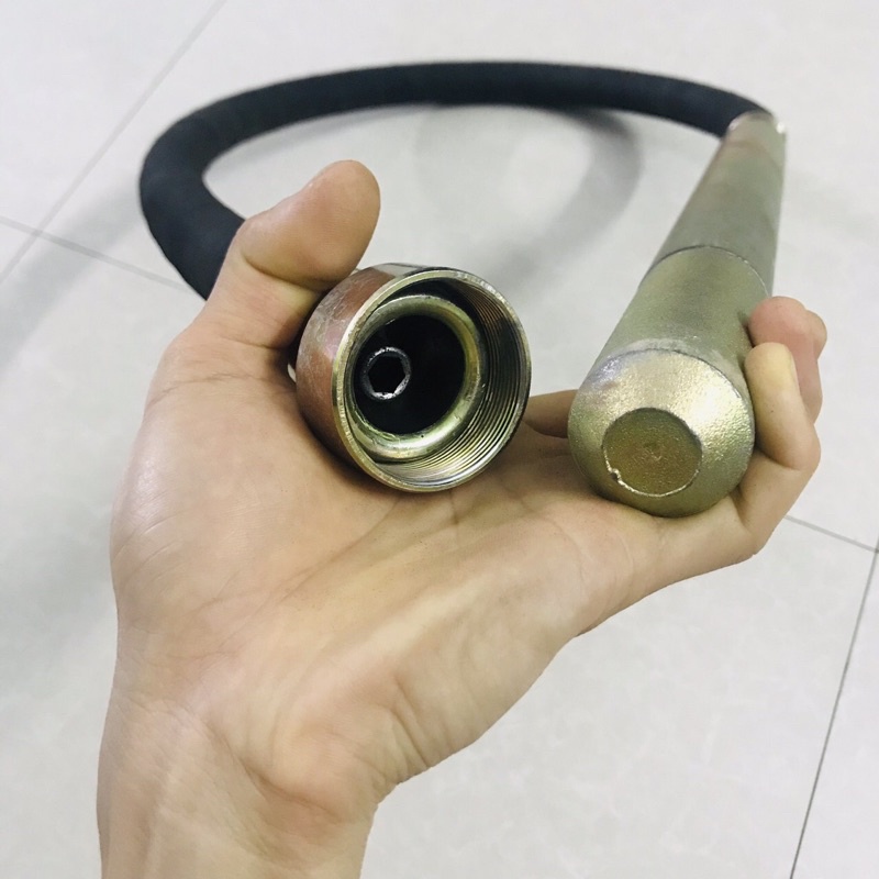 Dây đầm dùi bê tông phi 35mm 1,0-1,2m dùng cho máy đầm rung khí nén bê tông loại nhỏ.