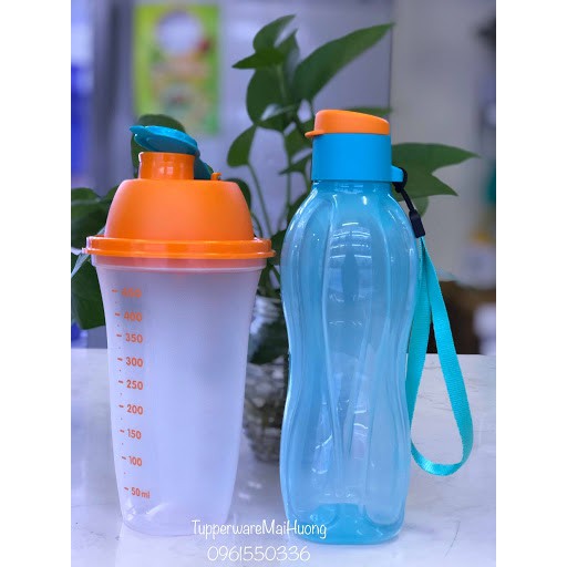 Bộ bình lắc và bình nước Tupperware Memberkit Shake N Go