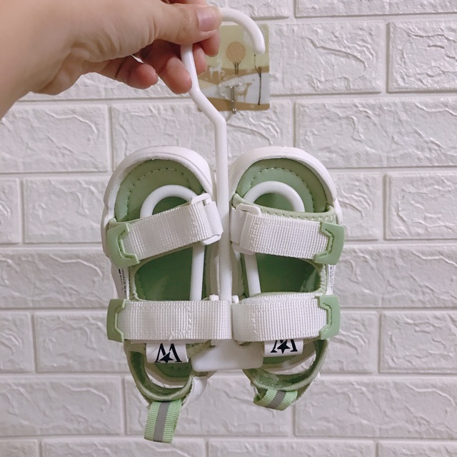Giày sandan cho bé size 22