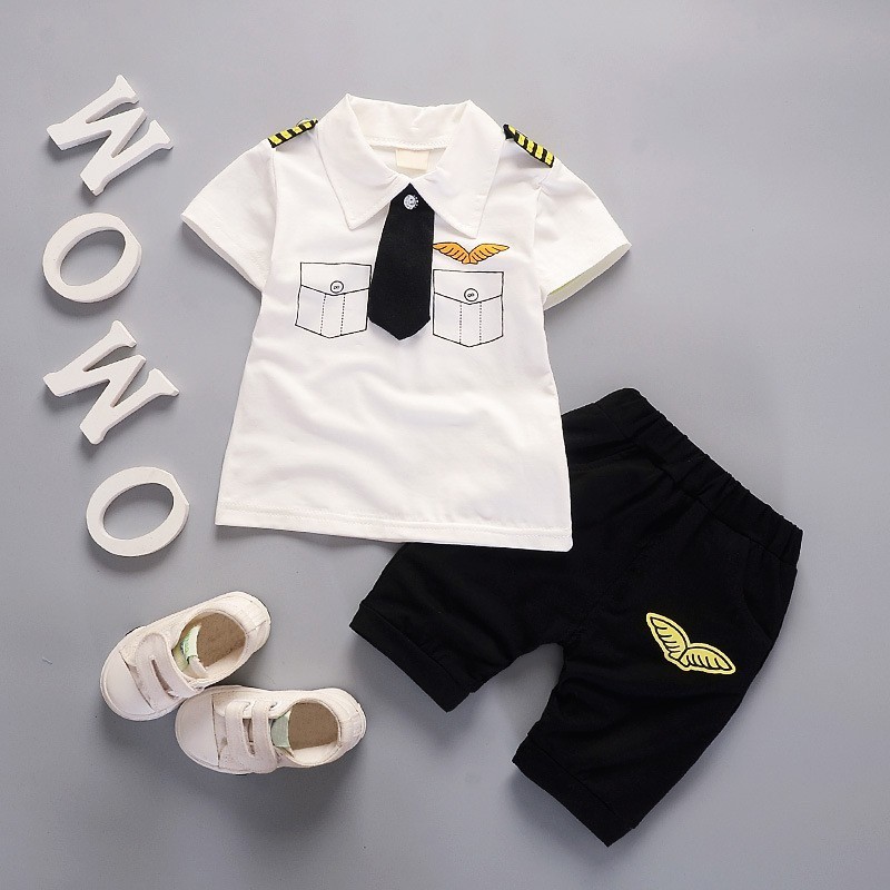 Set áo thun có cổ và quần short thời trang năng động cho bé trai