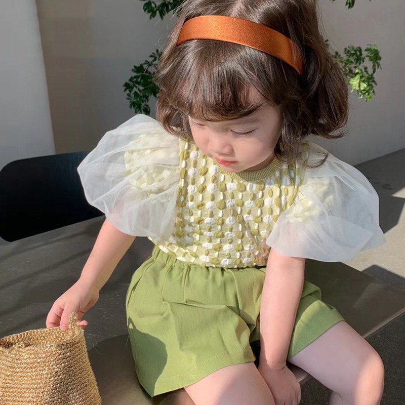 Bộ Áo Sơ Mi Tay Ngắn Phồng + Quần Short Màu Xanh Lá Thời Trang Mùa Hè Cho Bé Gái