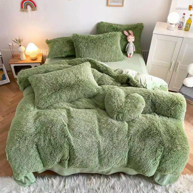 Bộ chăn ga gối nỉ lông có kèm gối trái tim set 5 món nhập khẩu cao cấp