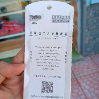 Nhíp nhổ chân mày hộp MLN