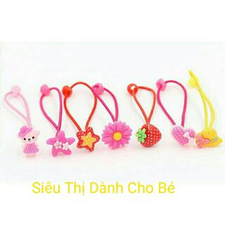 Chun buộc tóc cho bé 1 cái