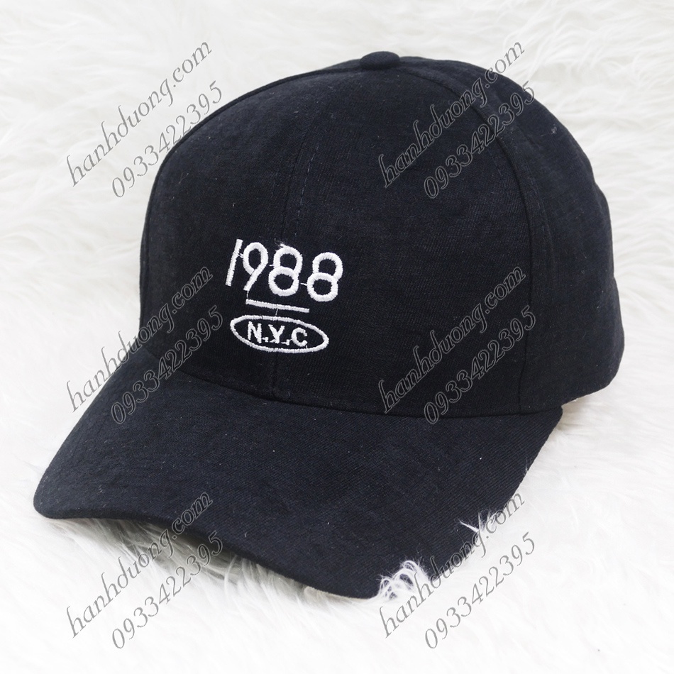 Mũ kết nhung sớ nhuyễn thêu số 1988 NYC phù hợp cho cả nam và nữ