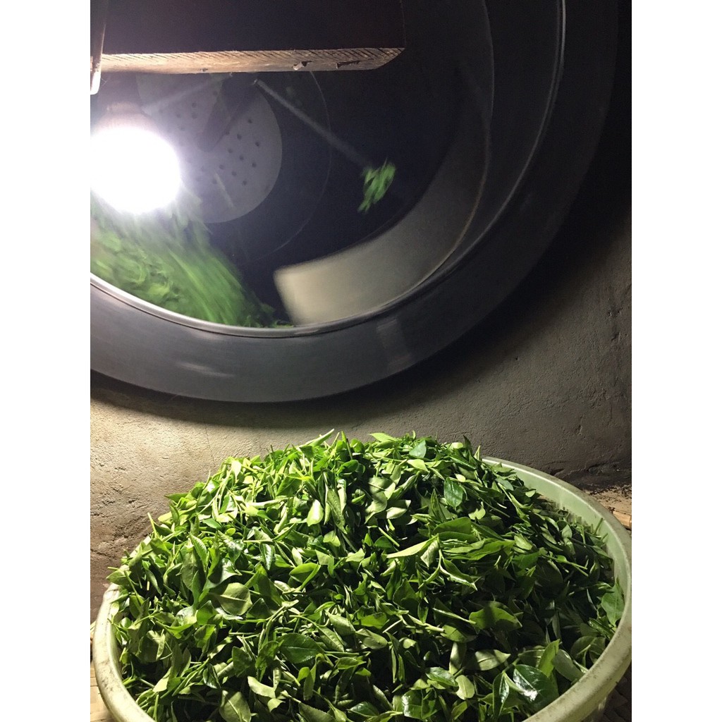 Chè Thái Nguyên - Trà Thái Nguyên - Tôm nõn Cao cấp 3  CÓ ĐÓNG HỘP BIẾU FREE