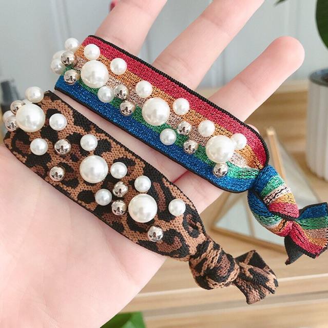 Dậy Buộc Hạt Nhân Tạo-