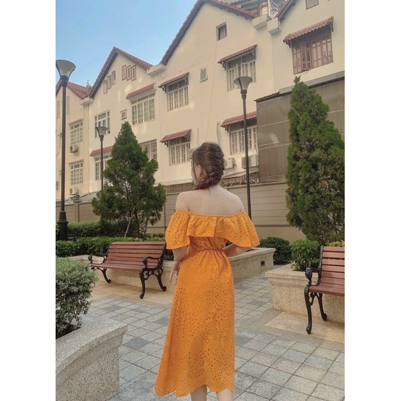 ĐẦM CAM TRẮNG ĐỤC LỖ BẸT VAI