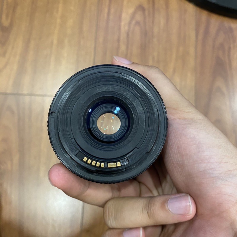 Ống kính Canon 28-80 USM ngoại hình đẹp
