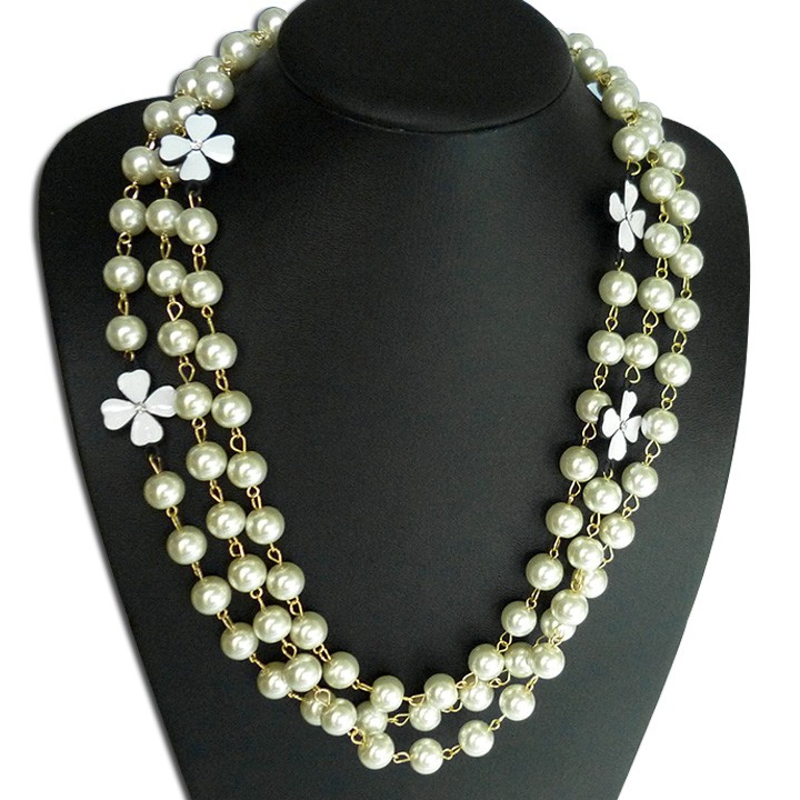 Vòng cổ hột bẹt sang trọng