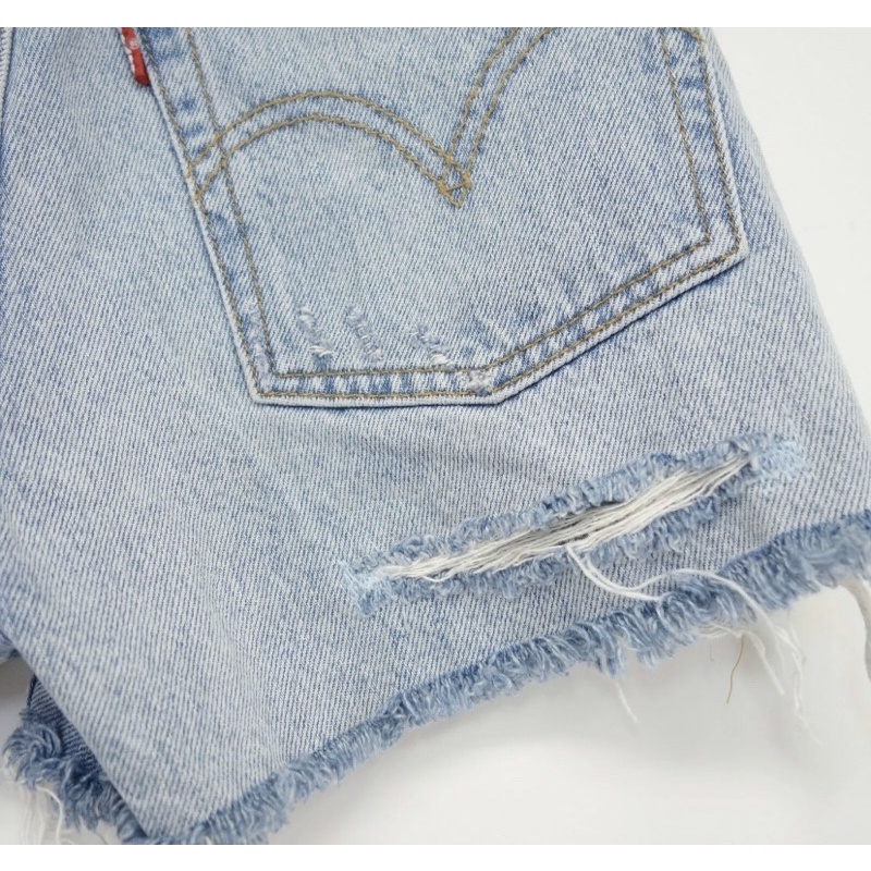 Quần short jeans levi's