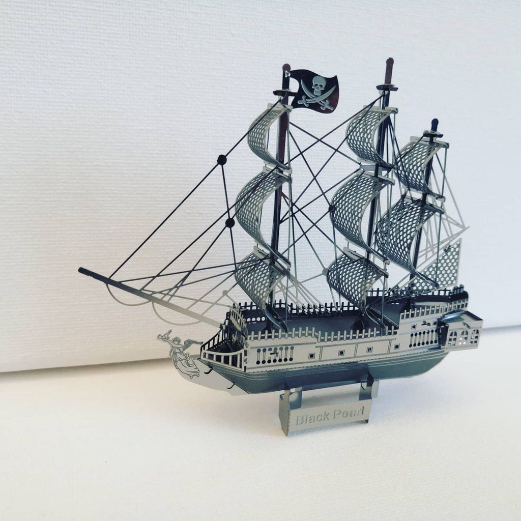 Mô Hình 3D Kim Loại Tàu Ngọc Trai Đen Black Pearl Trong Phim Cướp Biển Vùng Caribe