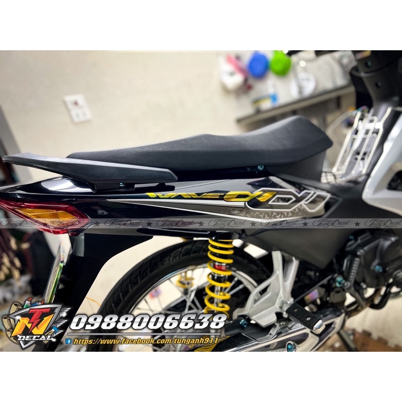 Tem xe Wave Alpha- Tem zin ghép crom vàng dán xe Wave Đen