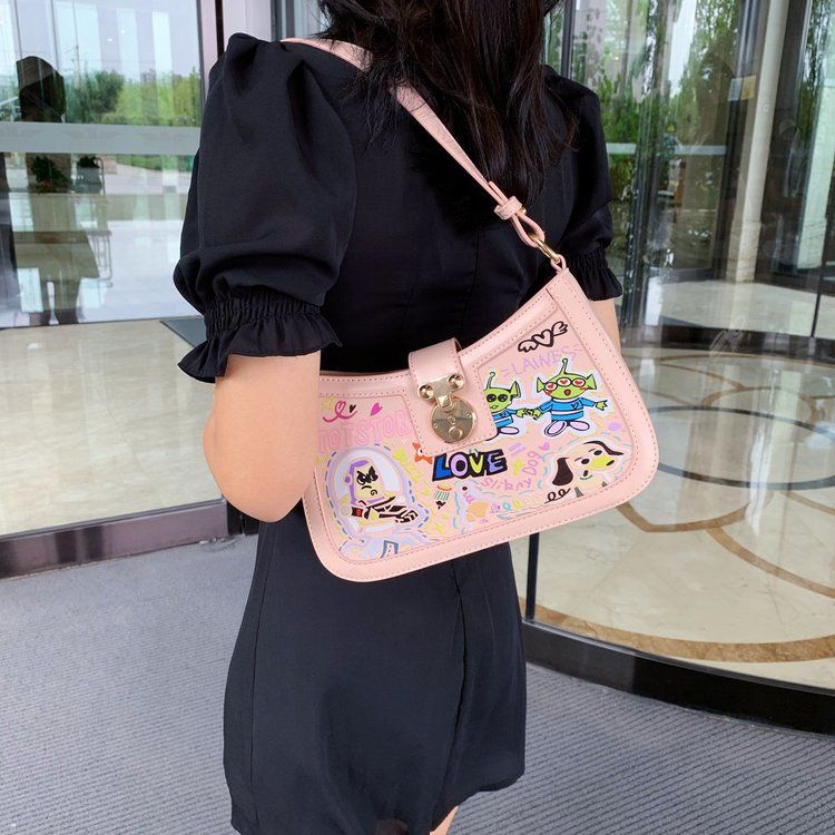 Túi Xách Đeo Vai In Họa Tiết Graffiti Phong Cách Retro Thời Trang | BigBuy360 - bigbuy360.vn