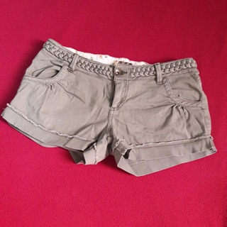 Quần short jeans cạp trễ