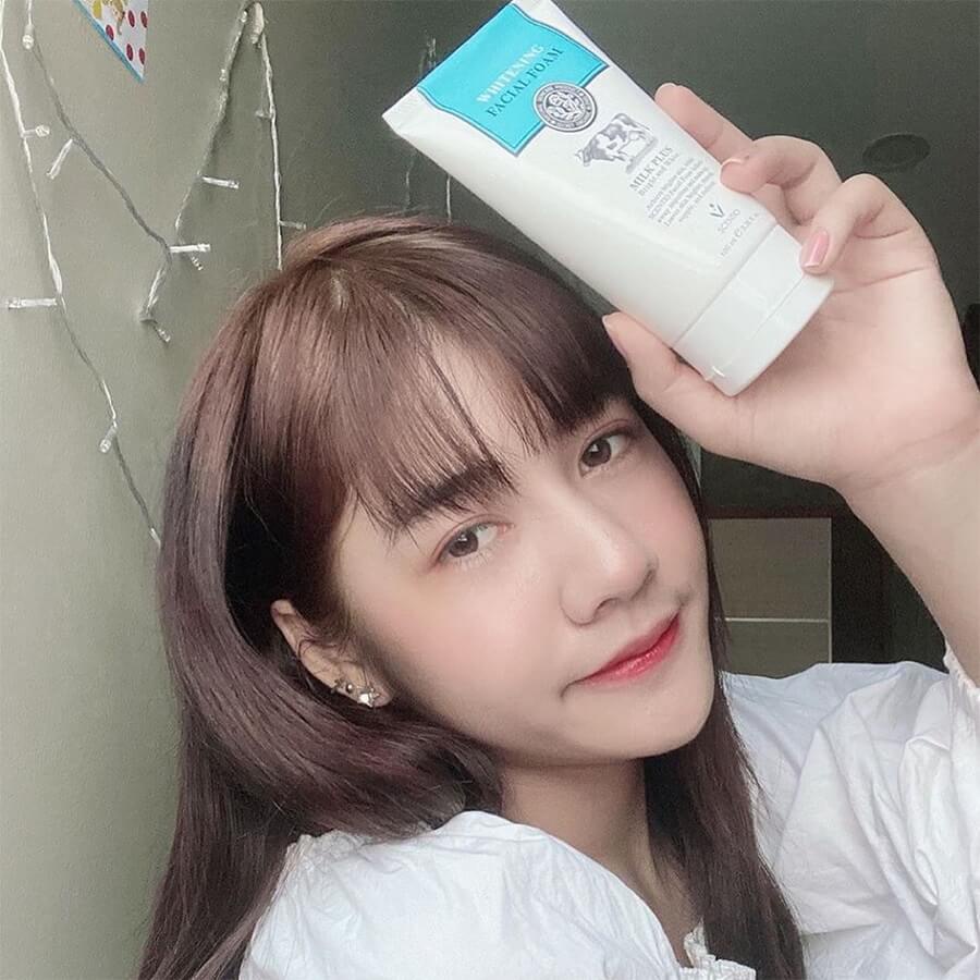 Sữa Rửa Mặt Beauty Buffet Scentio Milk Plus Whitening Facial Foam Q10