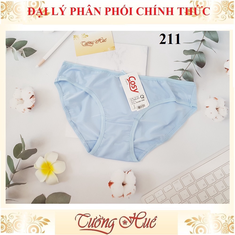 Quần lót nữ Cosy HCE 211 trơn lưng cao vừa.