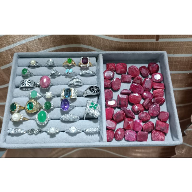 Nhẫn đá đẹp lạ