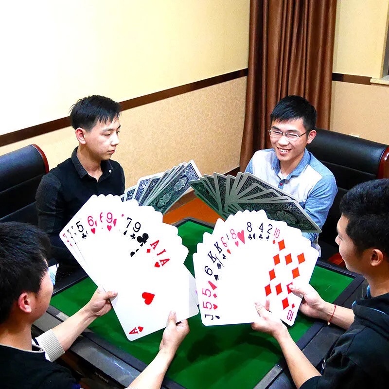 Bộ Bài Tây Khổng Lồ
