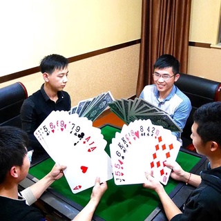 Bộ bài tây khổng lồ